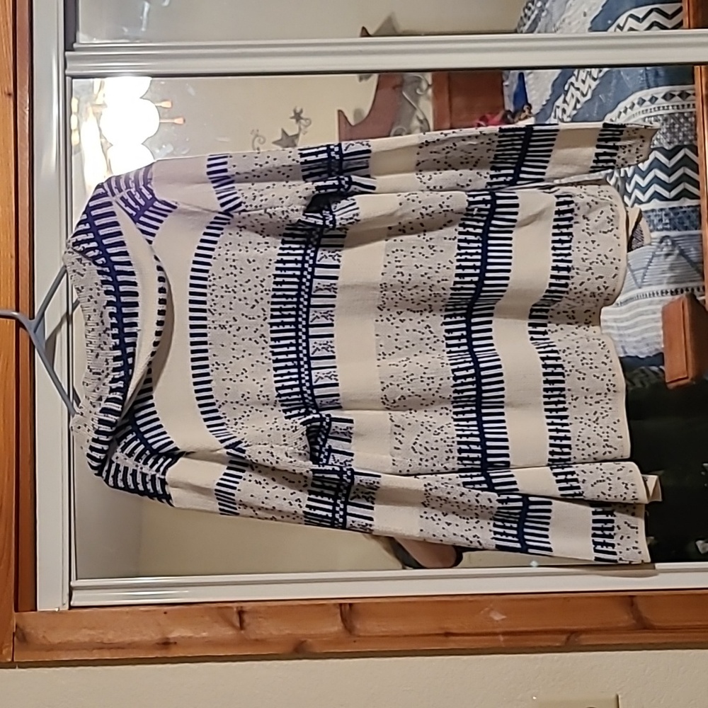 Sweater. - Picture 3 of 6